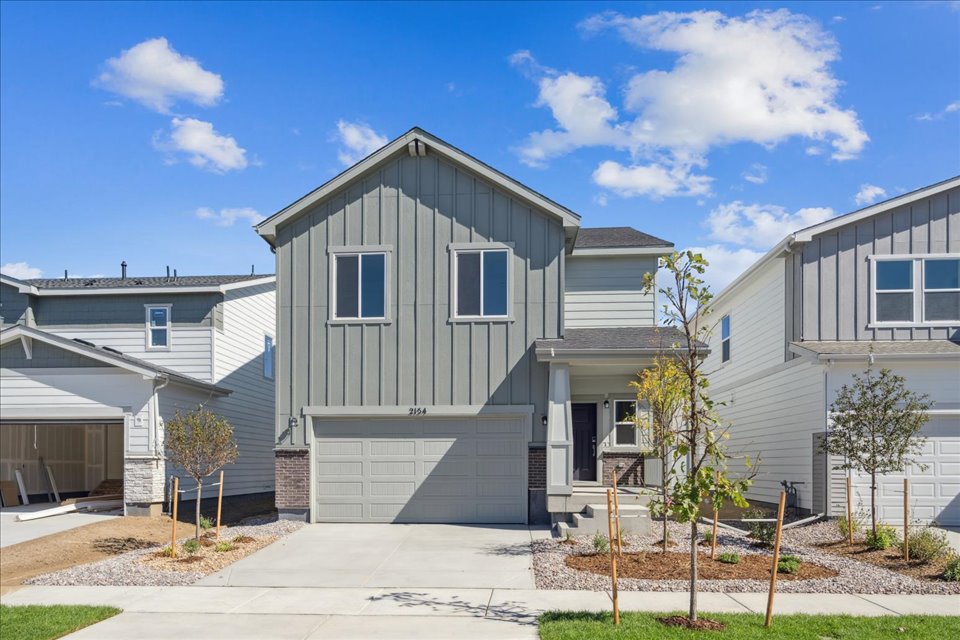 0204 2154 Flower Blossom Avenue
