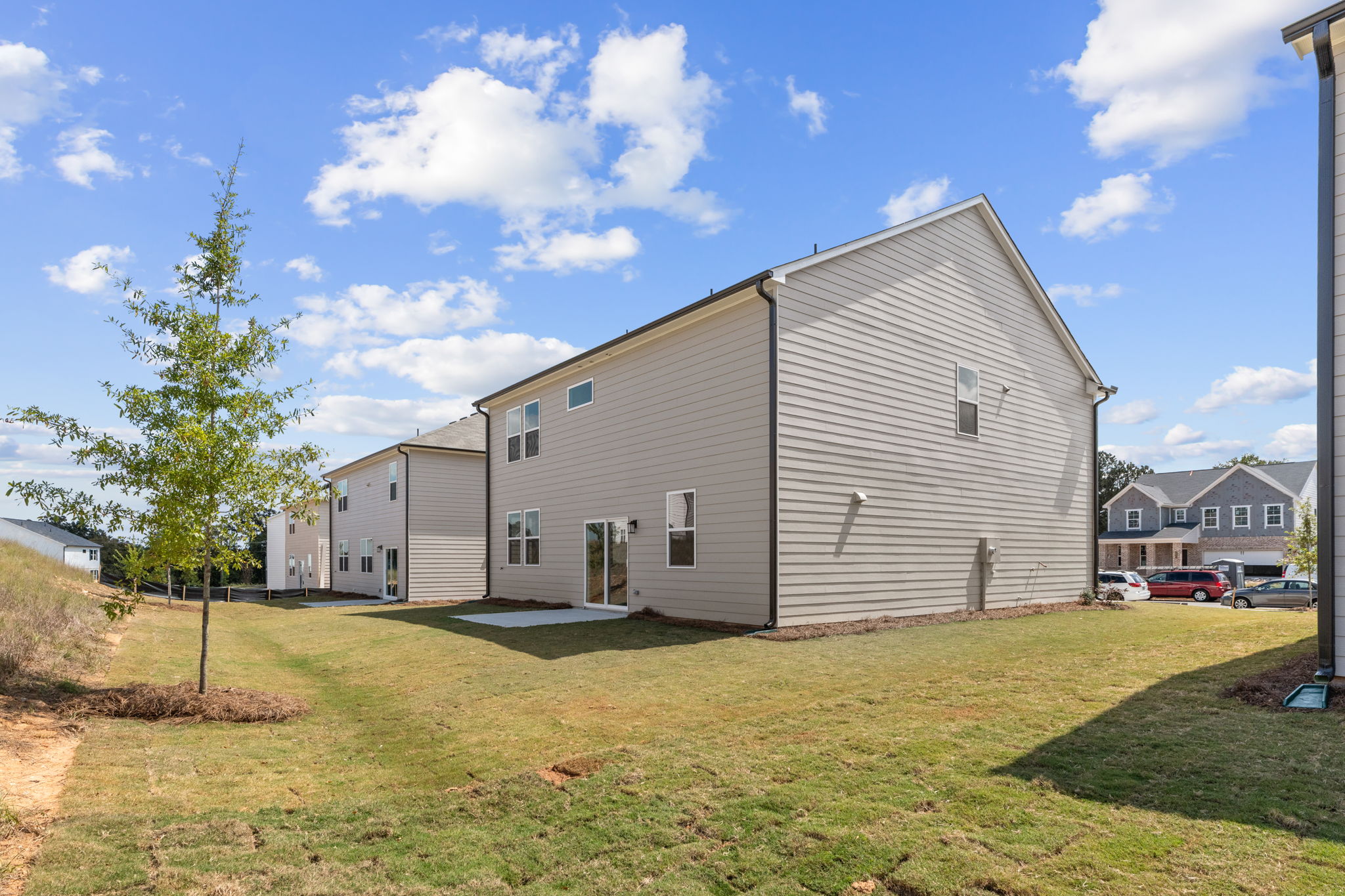 Rockingham Meeting House with a tree in front.