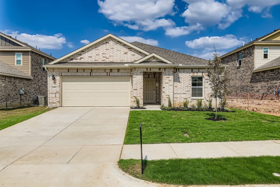 0E22 475 SUFFOLK DRIVE