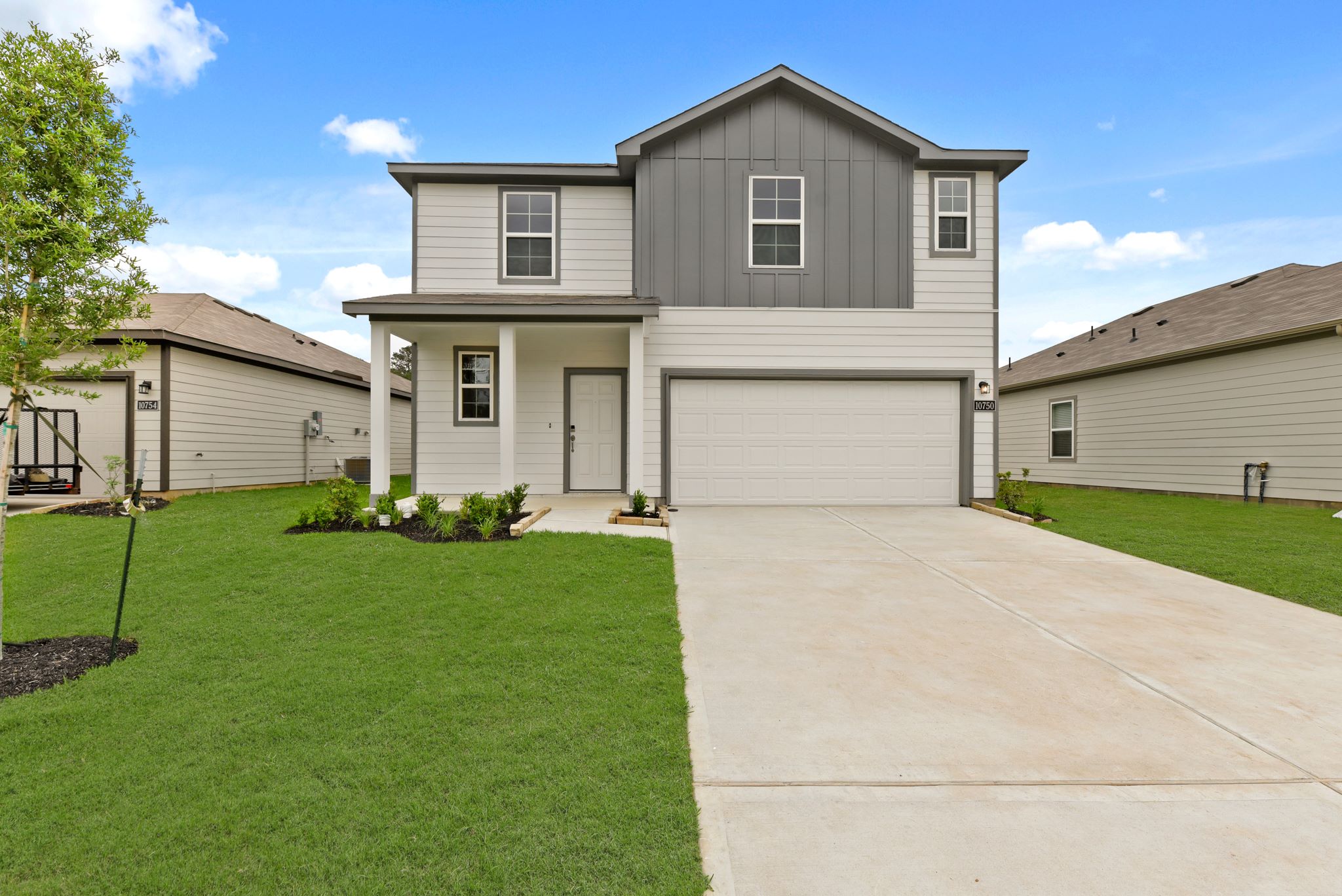 010243 10750 Red Flagstone Drive