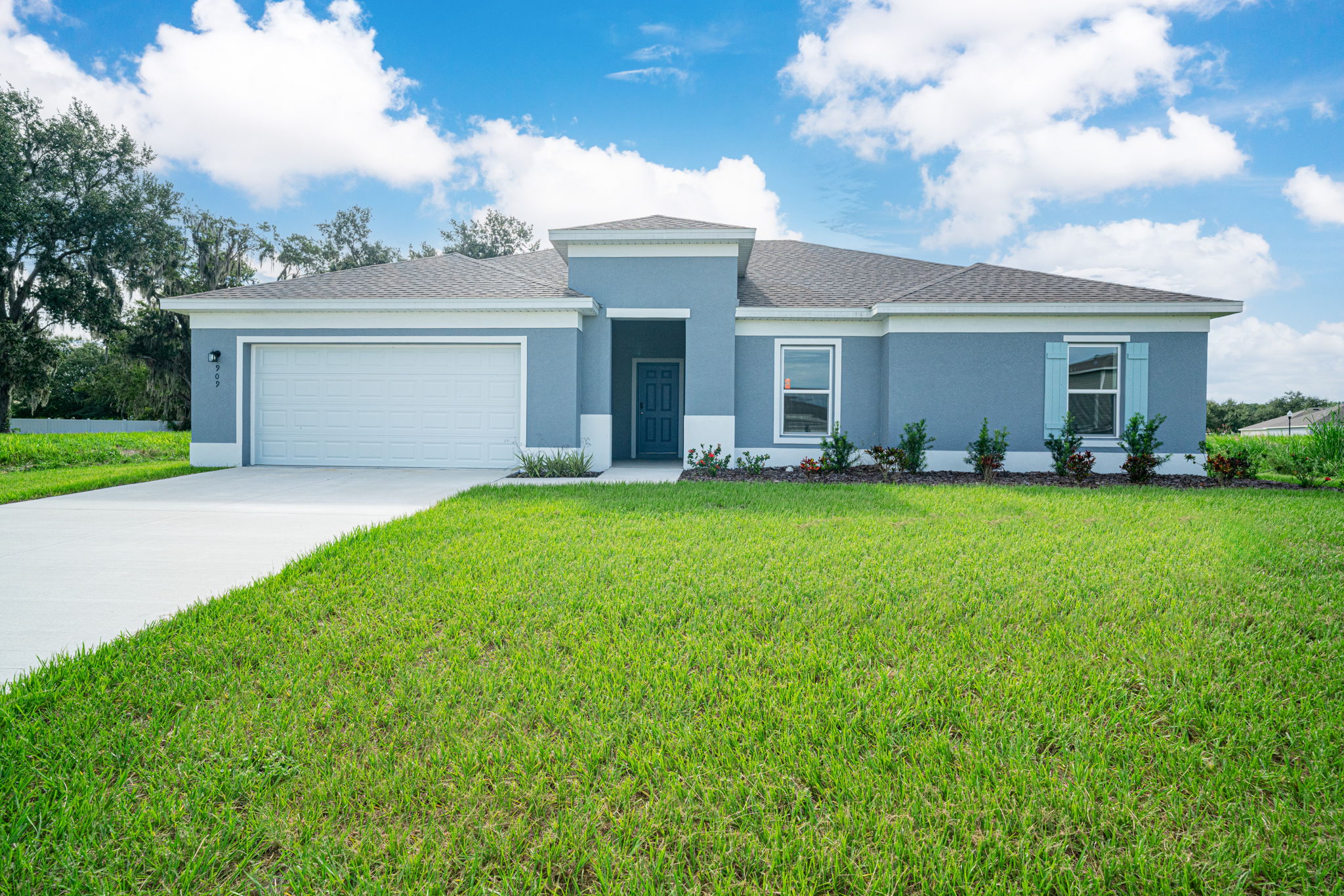 0029 909 Grand Lake Blvd